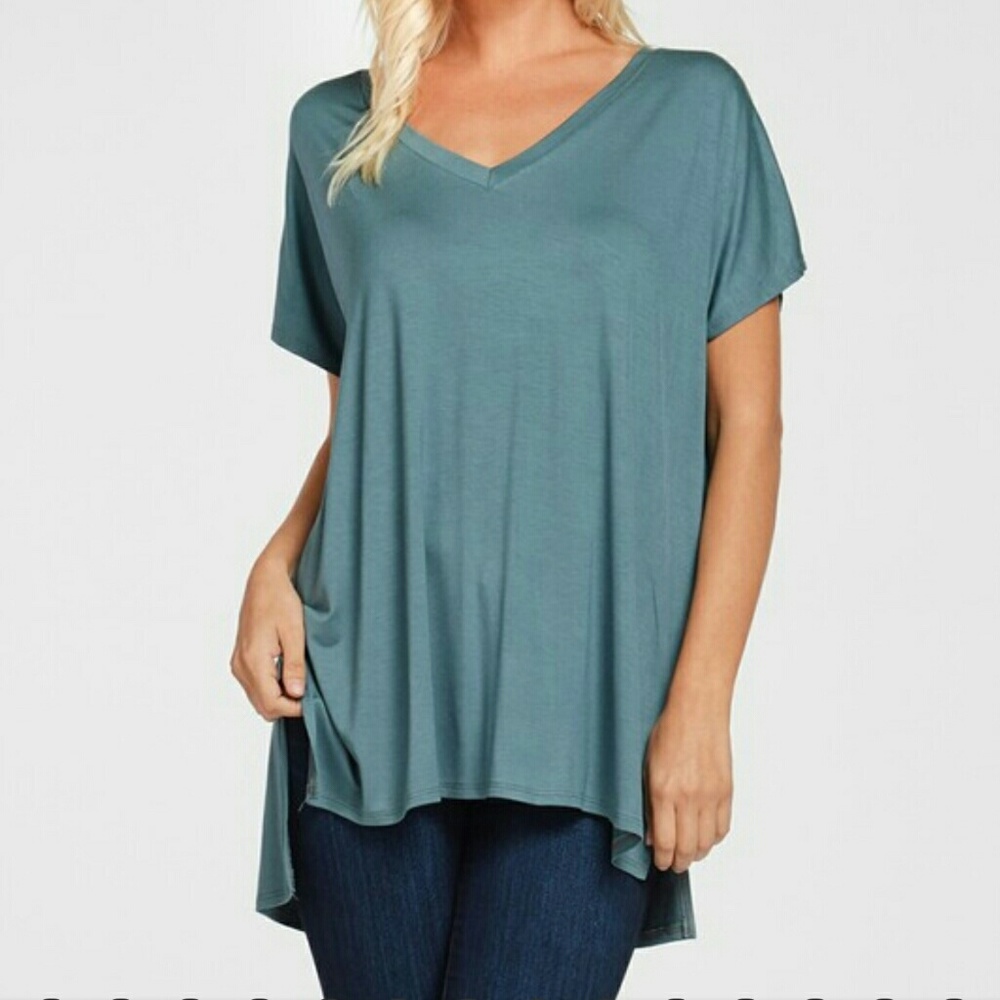 V-neck tunic nwot